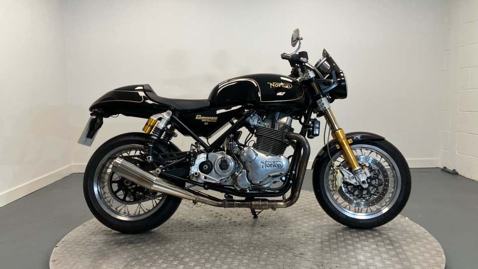 Norton Commando 961 SE